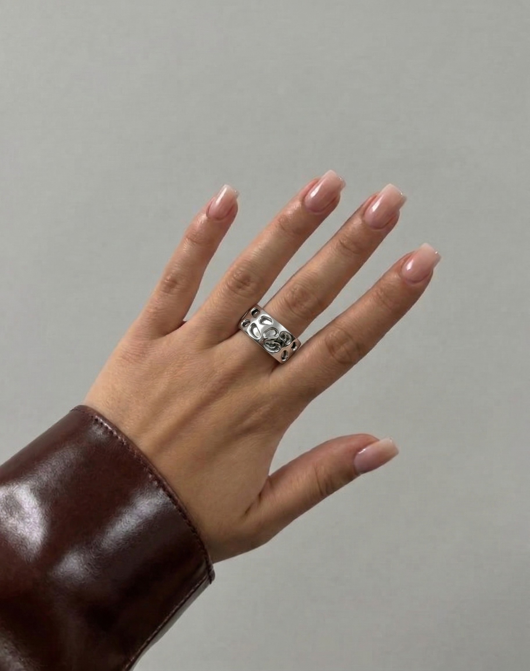 Muur Atelier - The Sculptural Openwork Statement Smart Ring Enhancer