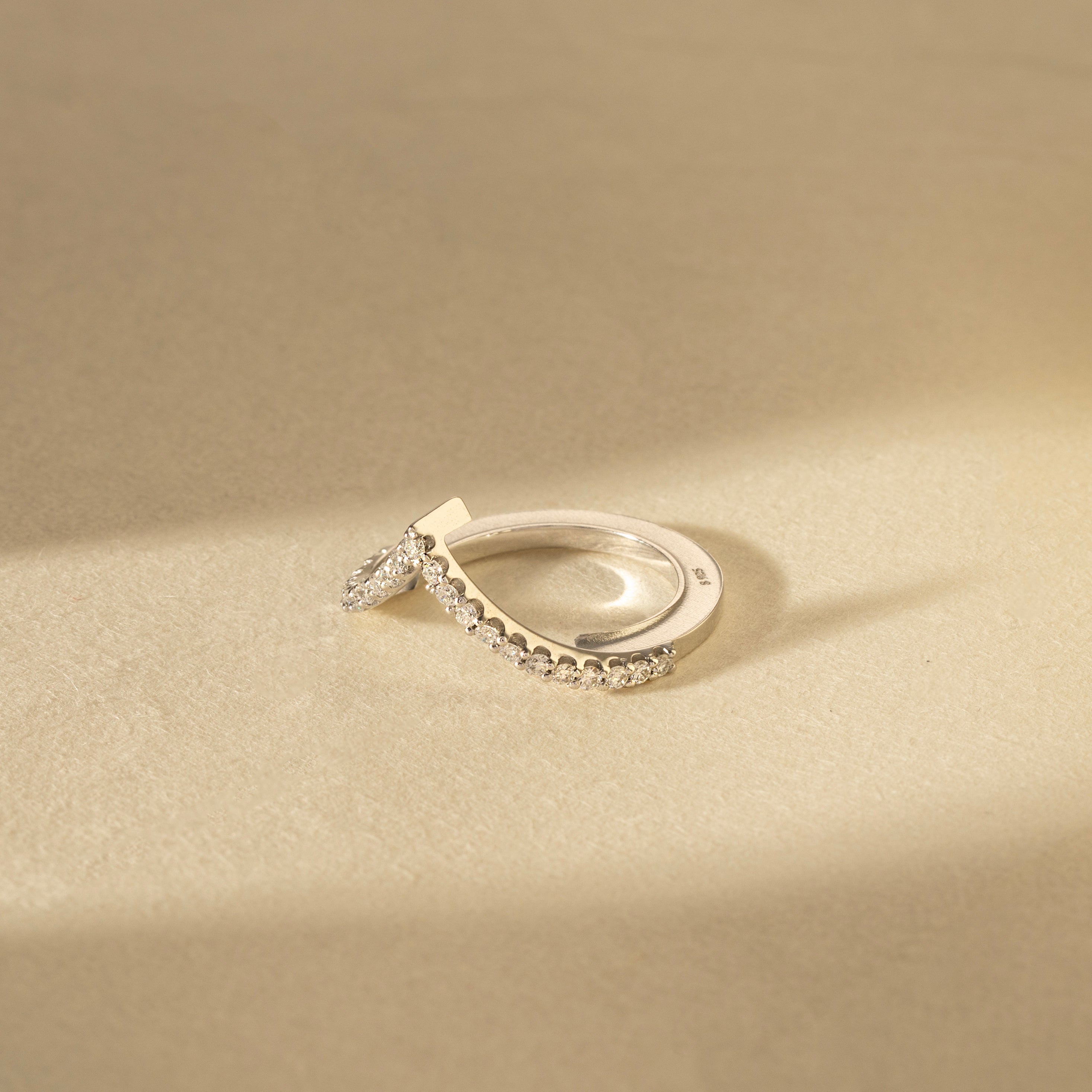Muur Atelier Silver - The Pavé Chevron Jacket - Smart Ring Cover